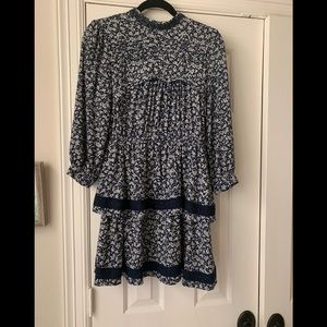 Chelsea & Violet, Floral Midi Dress
Navy & White 
Sz Small
Excellent  condition
